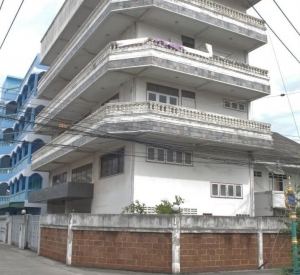 Phapradaeng House 独栋别墅出售 7卧220平米 950万泰铢
