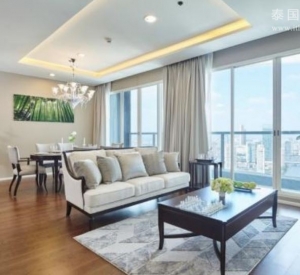 Menam Residences @Asiatique 公寓出售 4卧160平米 4250万泰铢