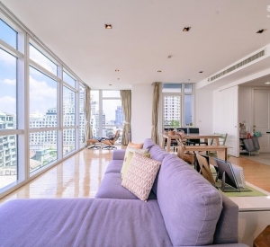 Athenee Residence Ploenchit 公寓出售 3卧214平米 6380万泰铢