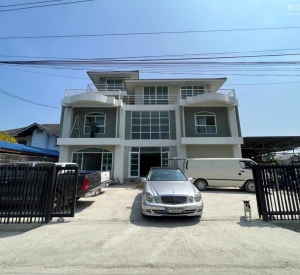 Pattanakan 97 House 独栋别墅出租 10房698平米 50,000泰铢/月