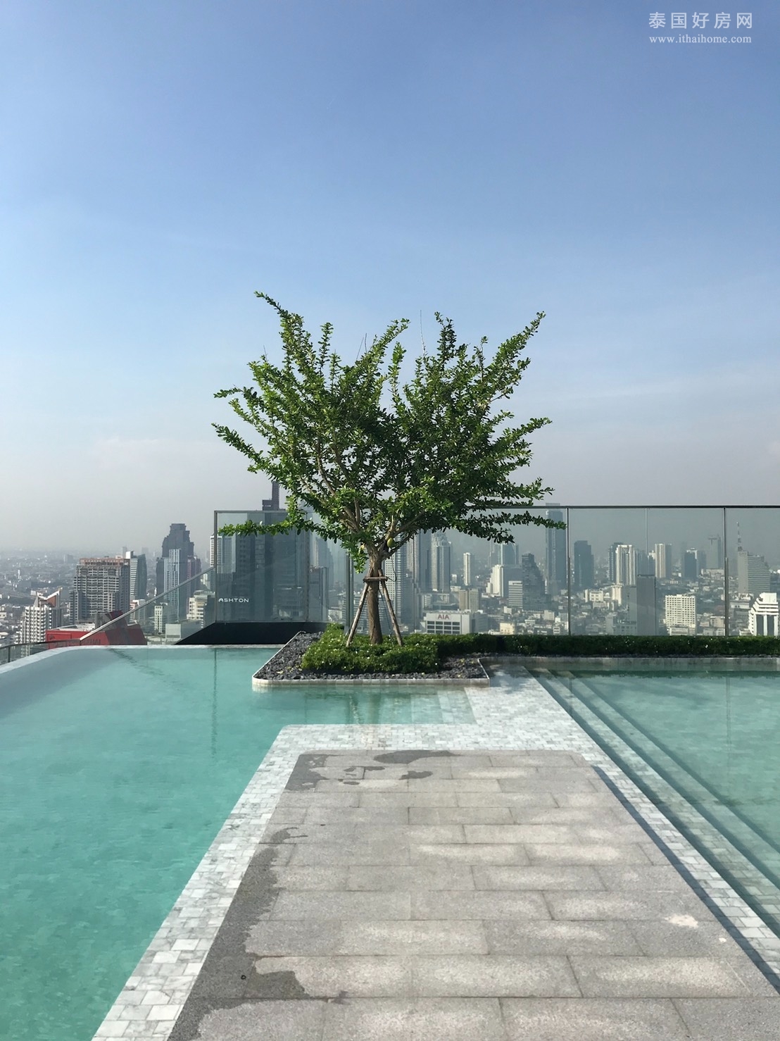 【推荐】Silom高端公寓出租 1卧28平米 22000铢/月