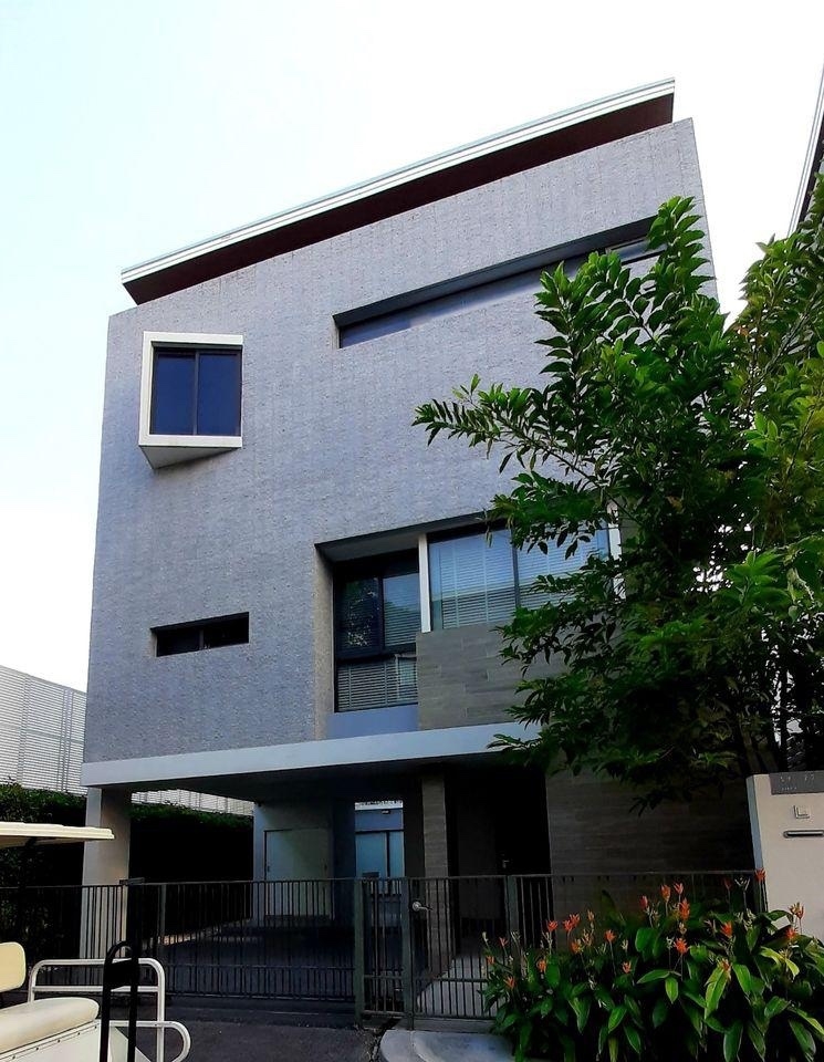 【推荐】ParcPriva全新独栋别墅出售 4卧296平米 售价38,000,000泰铢