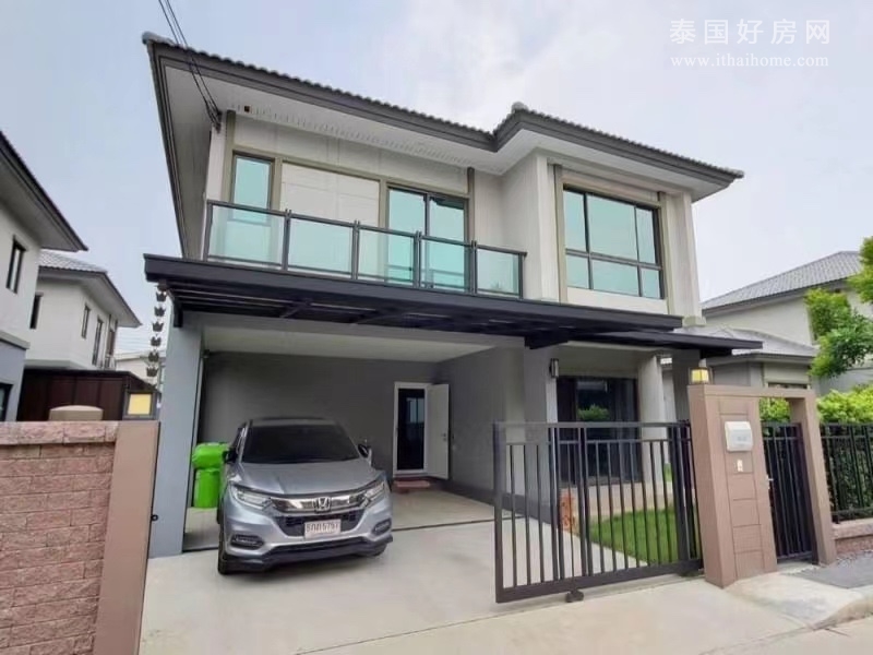 【推荐】廊曼机场附近独栋别墅出售 4卧175平米 售899万泰铢