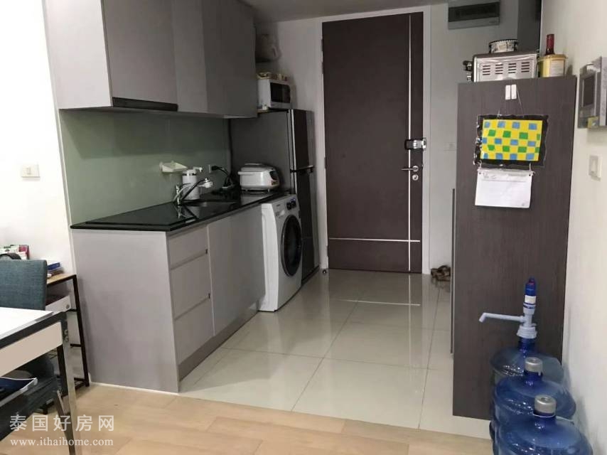 15 Sukhumvit Residences 公寓出租 1卧60平米 25,000泰铢/月
