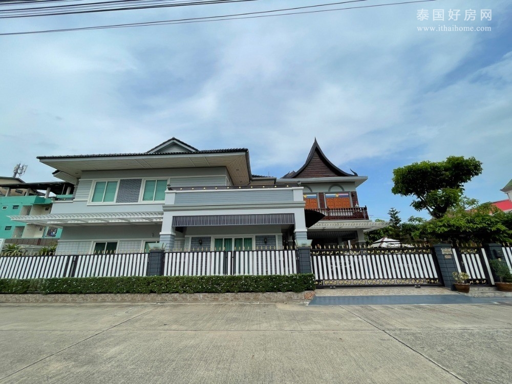 【推荐】Supasiri Ladkrabang 别墅出售 3卧300平米 2950万泰铢