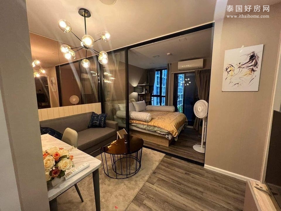 ATMOZ Ratchada Huaikwang 公寓出租 1卧33平米 20,000泰铢/月
