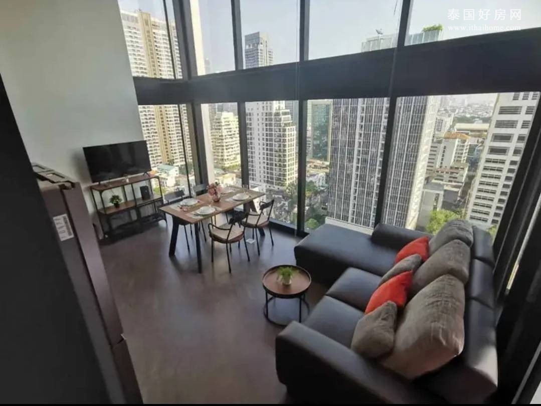 挽叻区 | The Lofts Silom 公寓出租 2卧 70平米 50,000泰铢/月