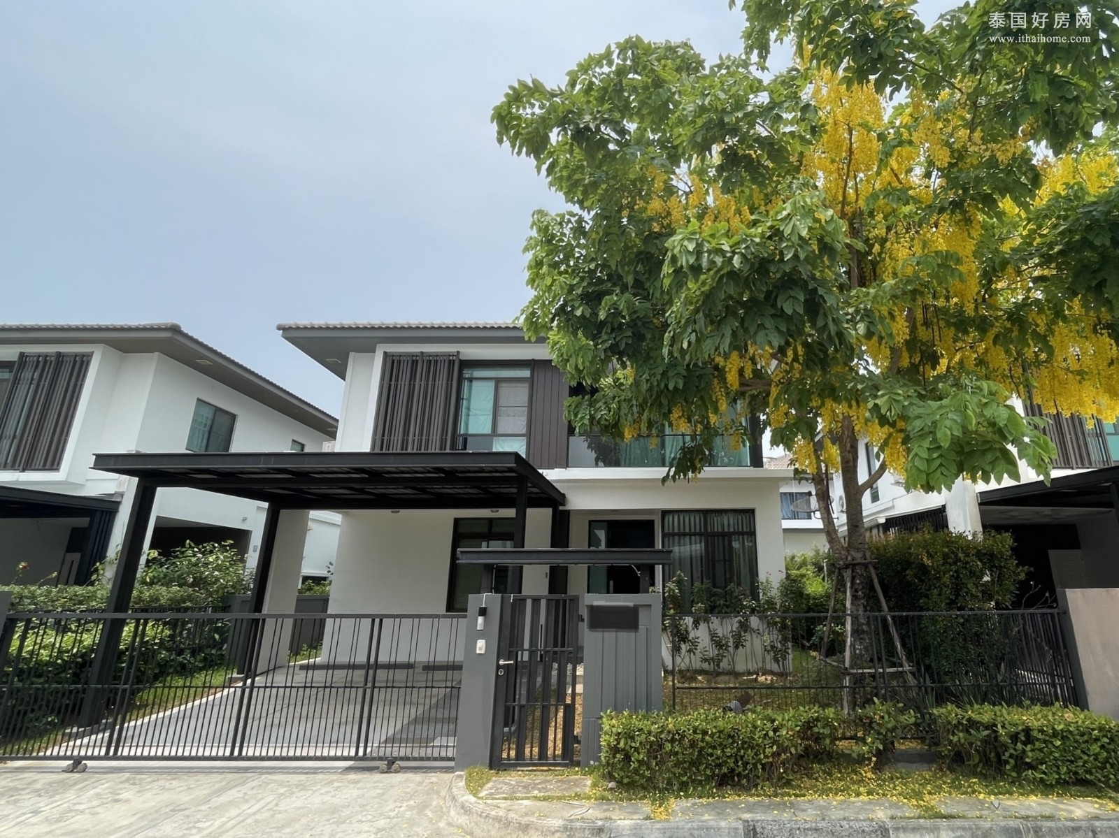 巴威区 | Manthana Onnut - Wongwaen 3 独栋别墅出租 4卧 200平米 60,000泰铢/月