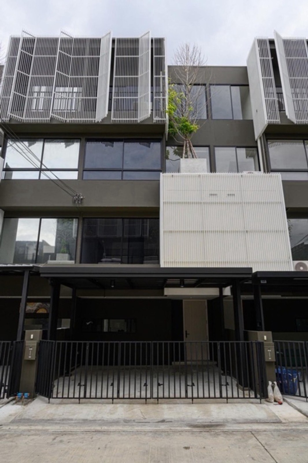 Home Office，Suksawat Road - Rat Burana区域 家庭办公室出租 2卧 173平米 42,000泰铢/月（可注册公司）