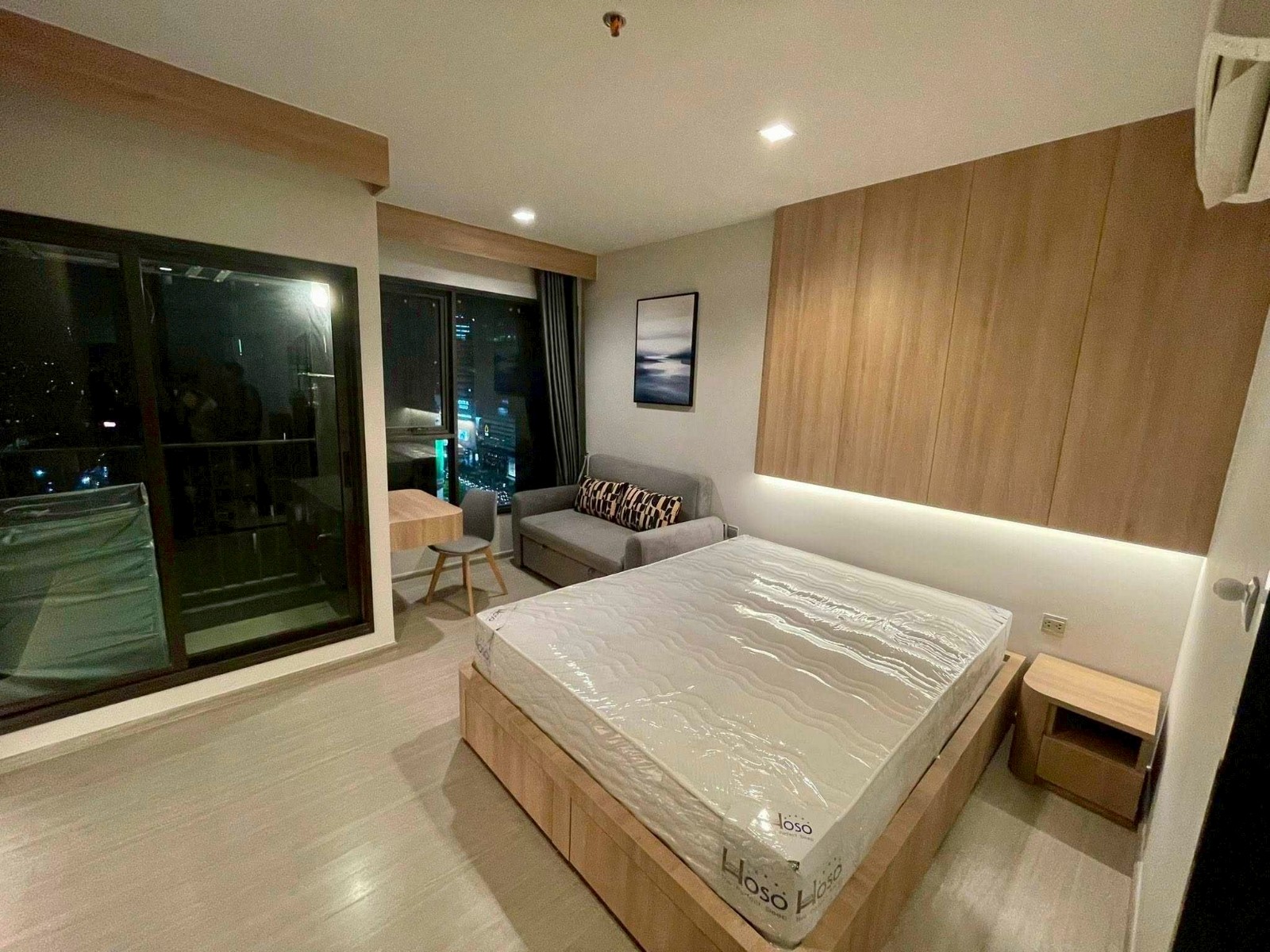拉差贴威区 | Life Asoke Rama9 公寓出租 1卧 26平米 16,500泰铢/月