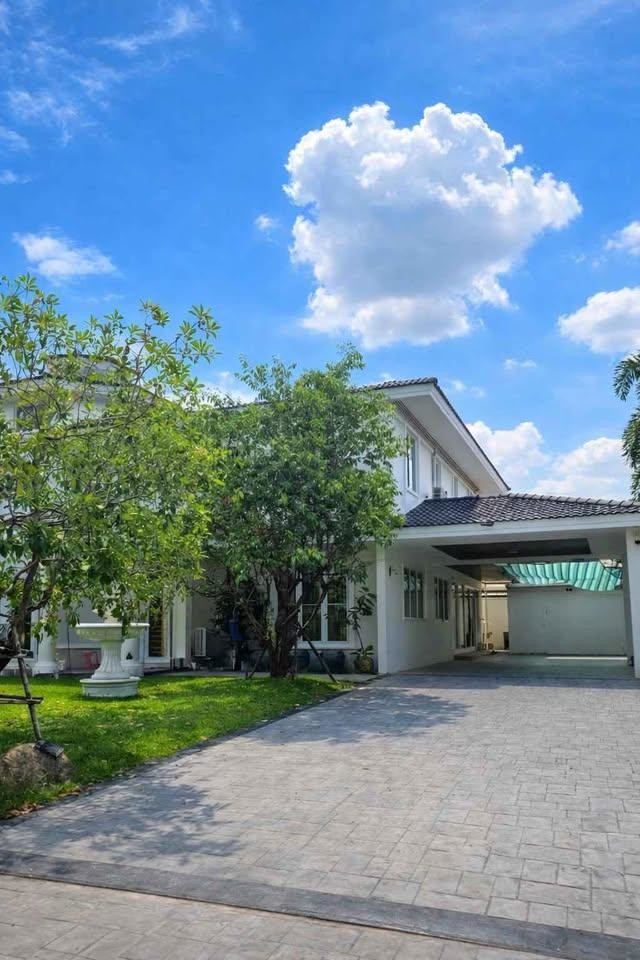 曼甲必区 | Baan Ladprao 2 Exclusive Rescidence 独栋别墅出租 4卧 490平米 120,000泰铢/月（可注册公司）