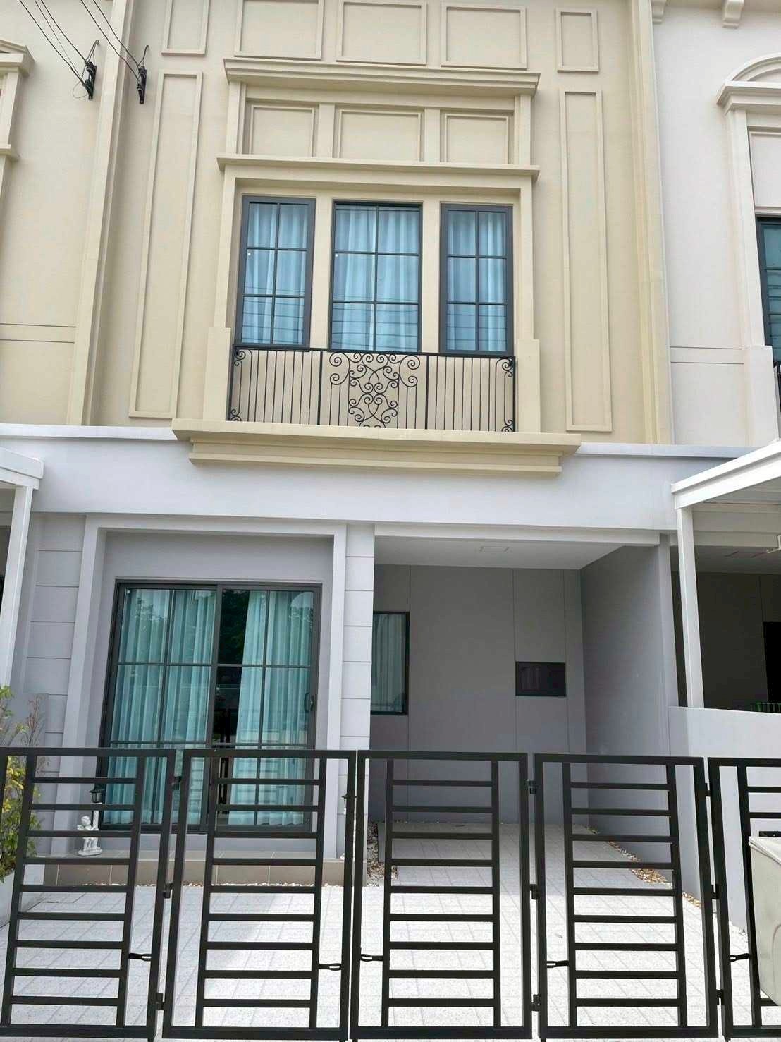 北榄府 | Siri Place Mega Bangna 联排别墅出租/售 2卧 100平米 出租28,000泰铢/月，出售489万泰铢