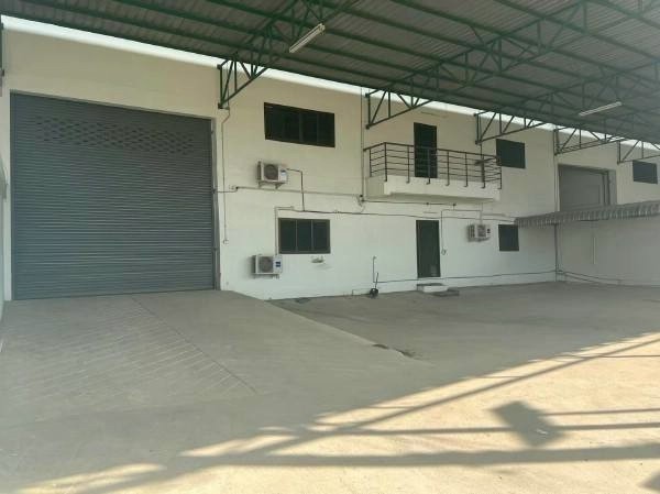 北榄府 | Bang Phli — Ying Charoen地段 全新带办公室工厂/仓库出租 1,117平米 95,000泰铢/月