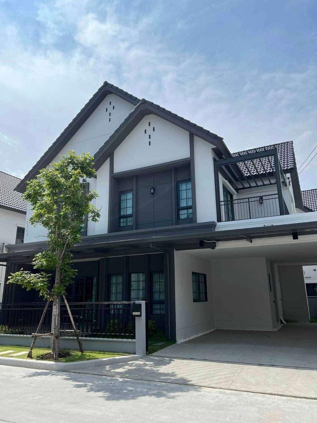 北榄府 | Centro Bangna-KM.7 独栋别墅出租 4卧 280平米 130,000泰铢/月
