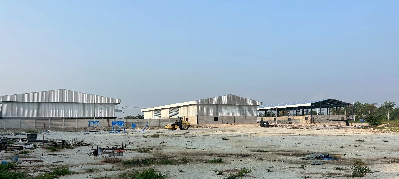 春武里府 | Ban Bueng — Bon Daeng区 工厂出售 966平米 1750万泰铢