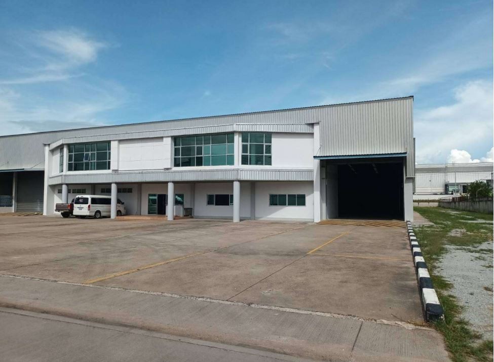 春武里府 | Nong Kham — Sriracha区域 工业园区里工厂出租 4,380平米 每平米180泰铢/月