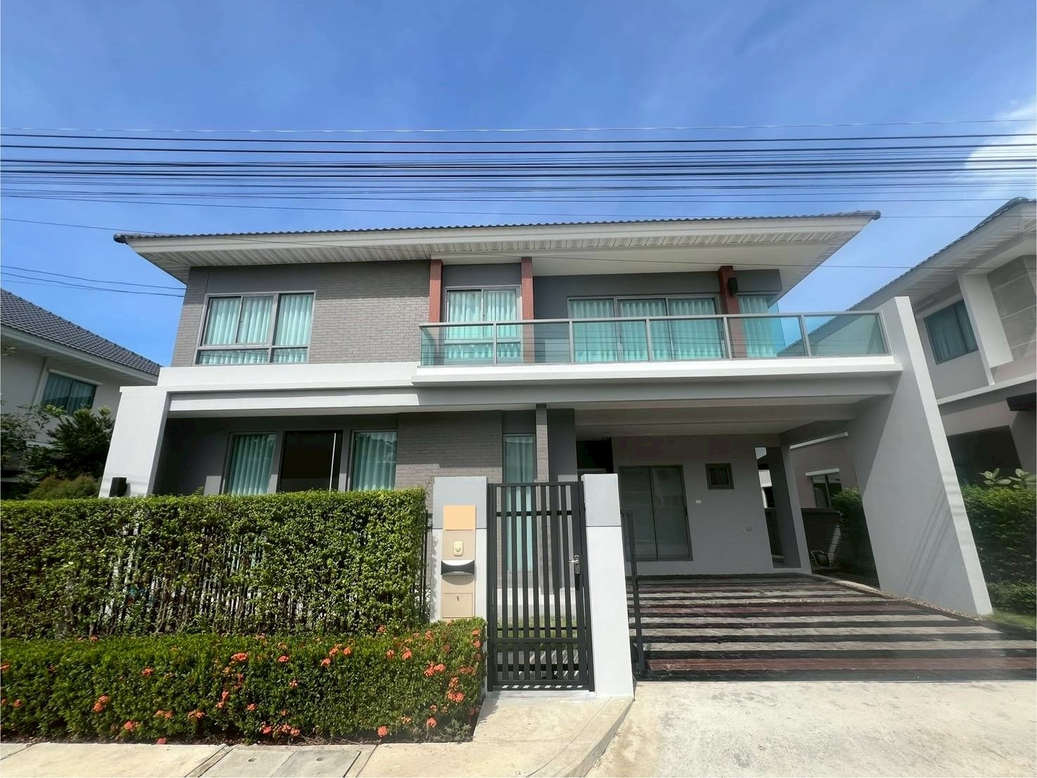 拉甲邦区 | Perfect Place Rama 9-Krungthepkreetha 独栋别墅出租/出售 4卧 226平米 出租70,000泰铢/月，出售1290