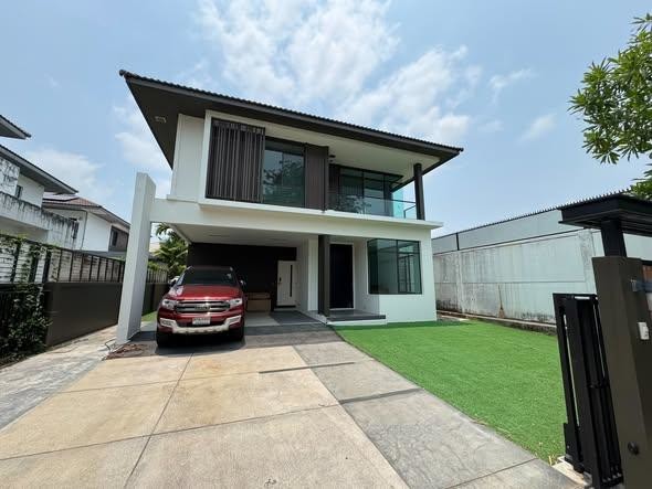 巴威区 | Manthana Onnut–Wongwaen 4 独栋别墅出租 3卧 136平米 50,000泰铢/月