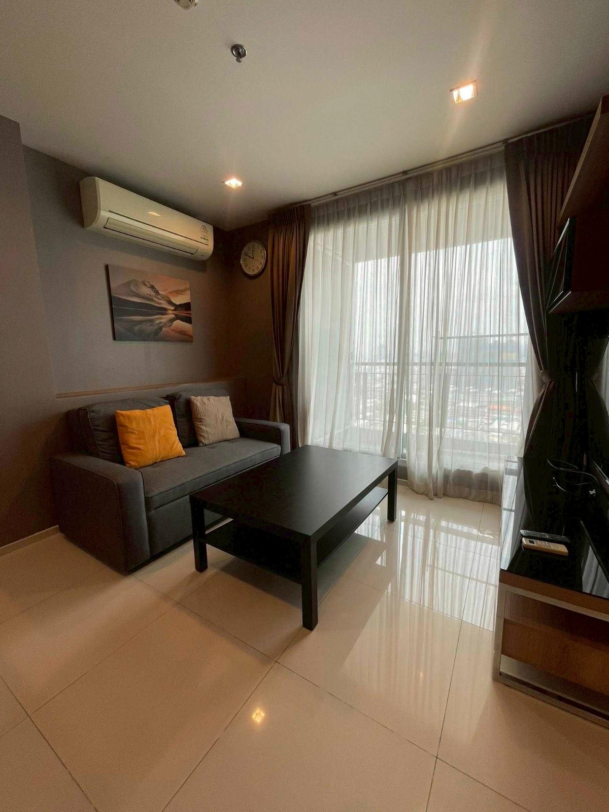 辉煌区 | Rhythm Ratchada 公寓出租 1卧 47平米 26,000泰铢/月