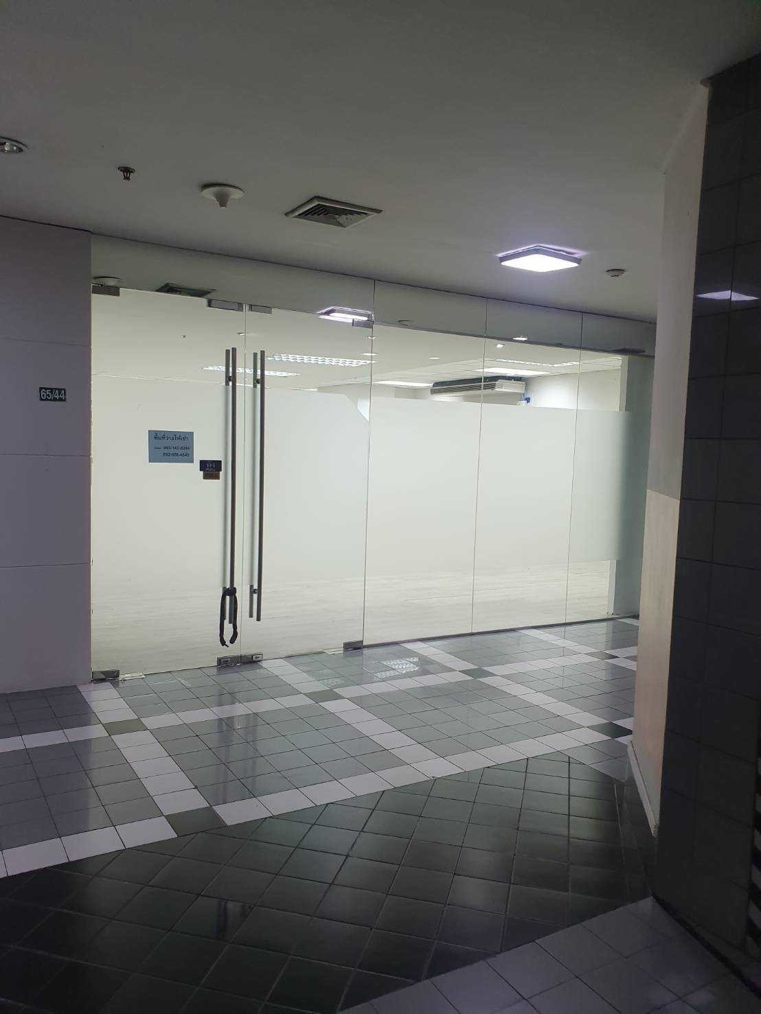 邻铃区 | Ratchada — Rama 9 办公室出租 342.16平米 每平米600泰铢/月