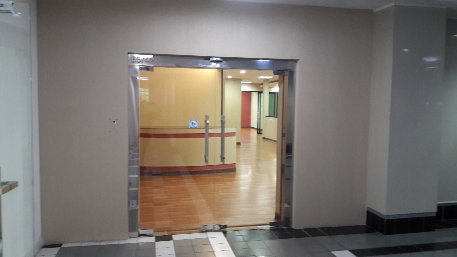 邻铃区 | Ratchada — Rama 9 办公室出租 482平米 每平米600泰铢/月