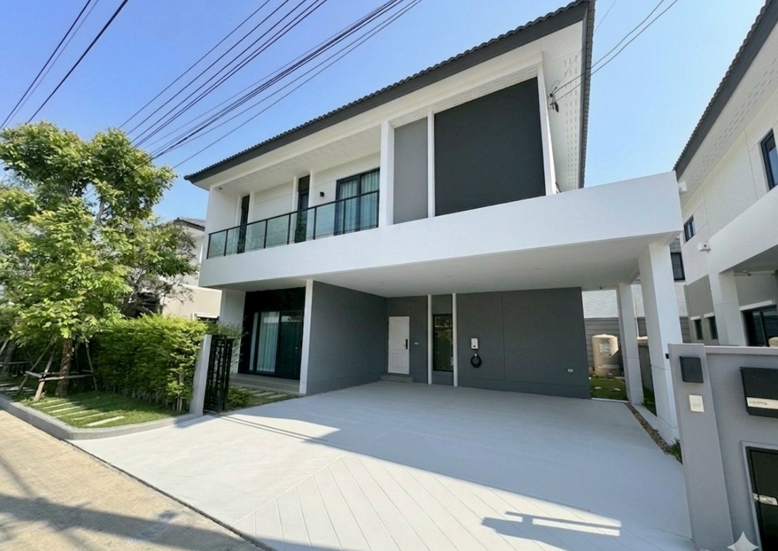 廊曼区 | CENTRO Vibhavadi 独栋别墅出租 4卧 252平米 90,000泰铢/月