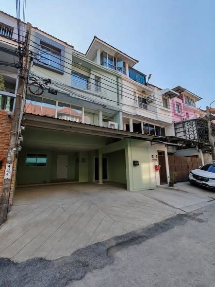 曼谷 旺通朗区| Sinthanee Ladprao 80独栋住宅出租 3卧5卫320平方米 租金42,000–45,000泰铢/月 可注册公司