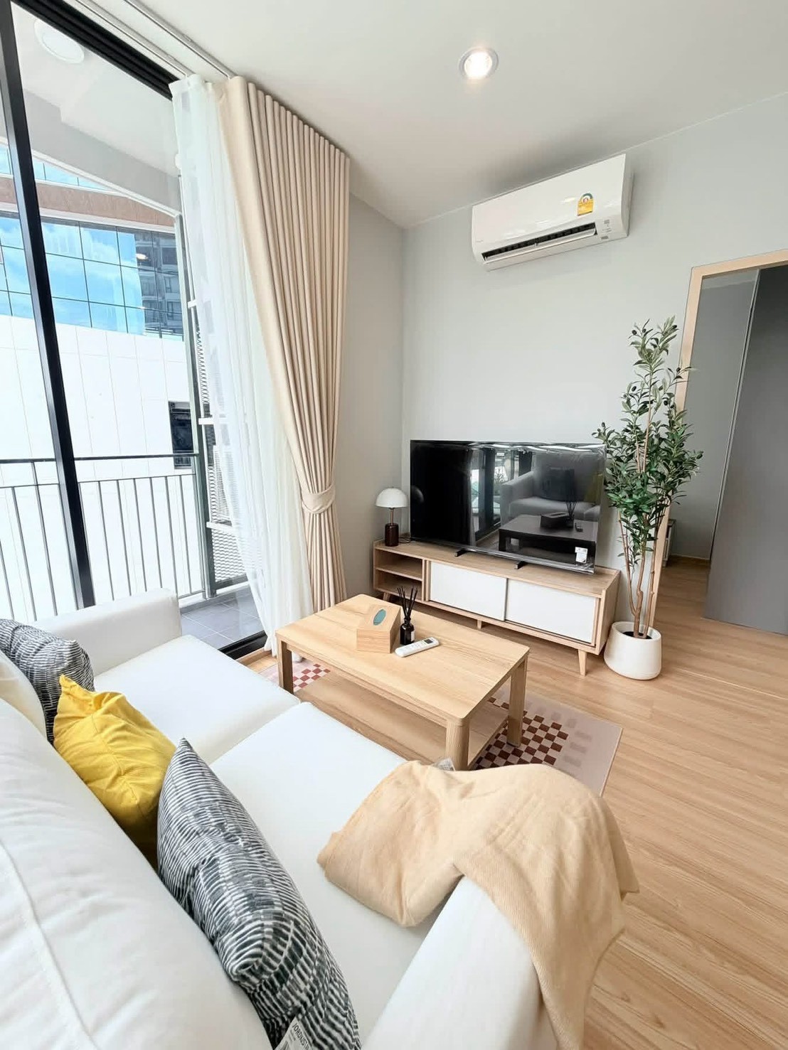 曼谷 帕卡农区 | Skyrise Avenue Sukhumvit 64公寓出租 2卧1卫44平方米 租金25,500泰铢/月
