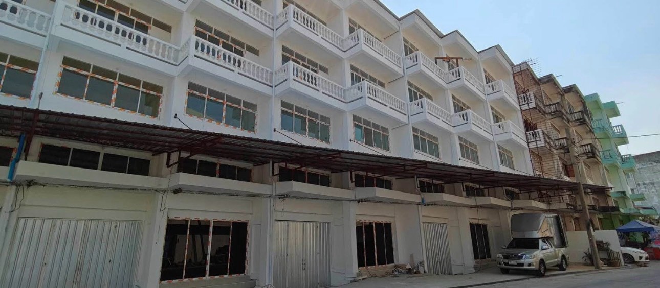 曼谷 邦坤天区 | Thian Thale 15巷商业楼仓库出租 2,432平方米 租金20,000泰铢/间，可注册公司