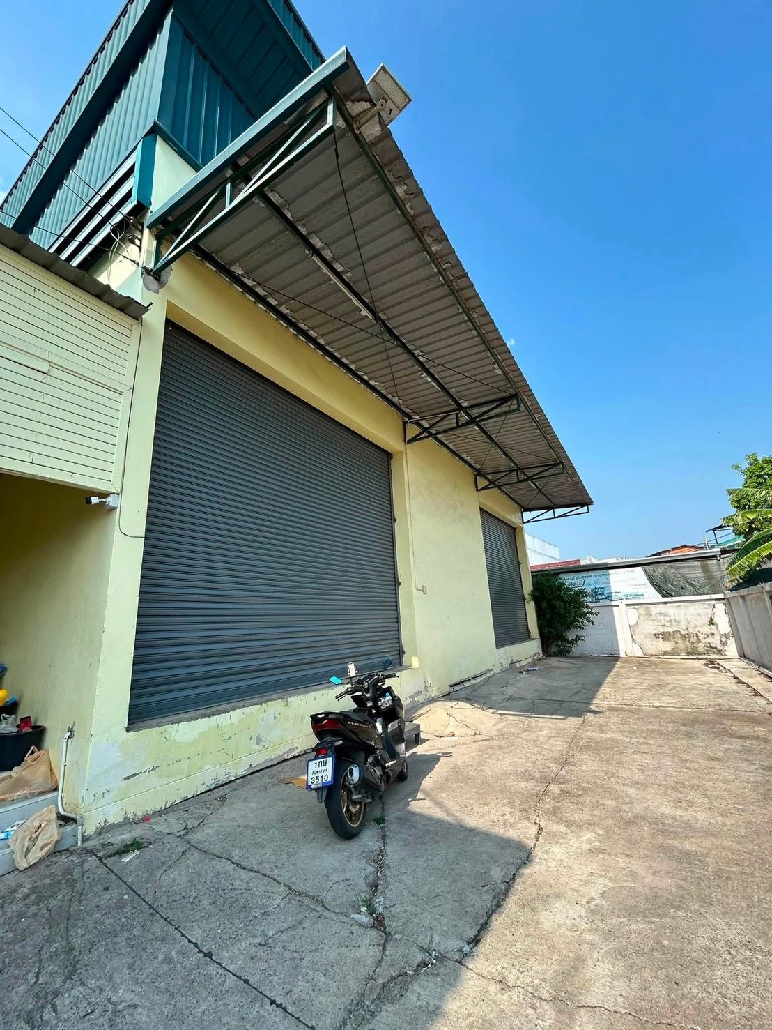 曼谷 吞武里区 | Phutthabucha 36 Bang Mot仓库出租 300平方米 租金35,000泰铢/月，可注册公司