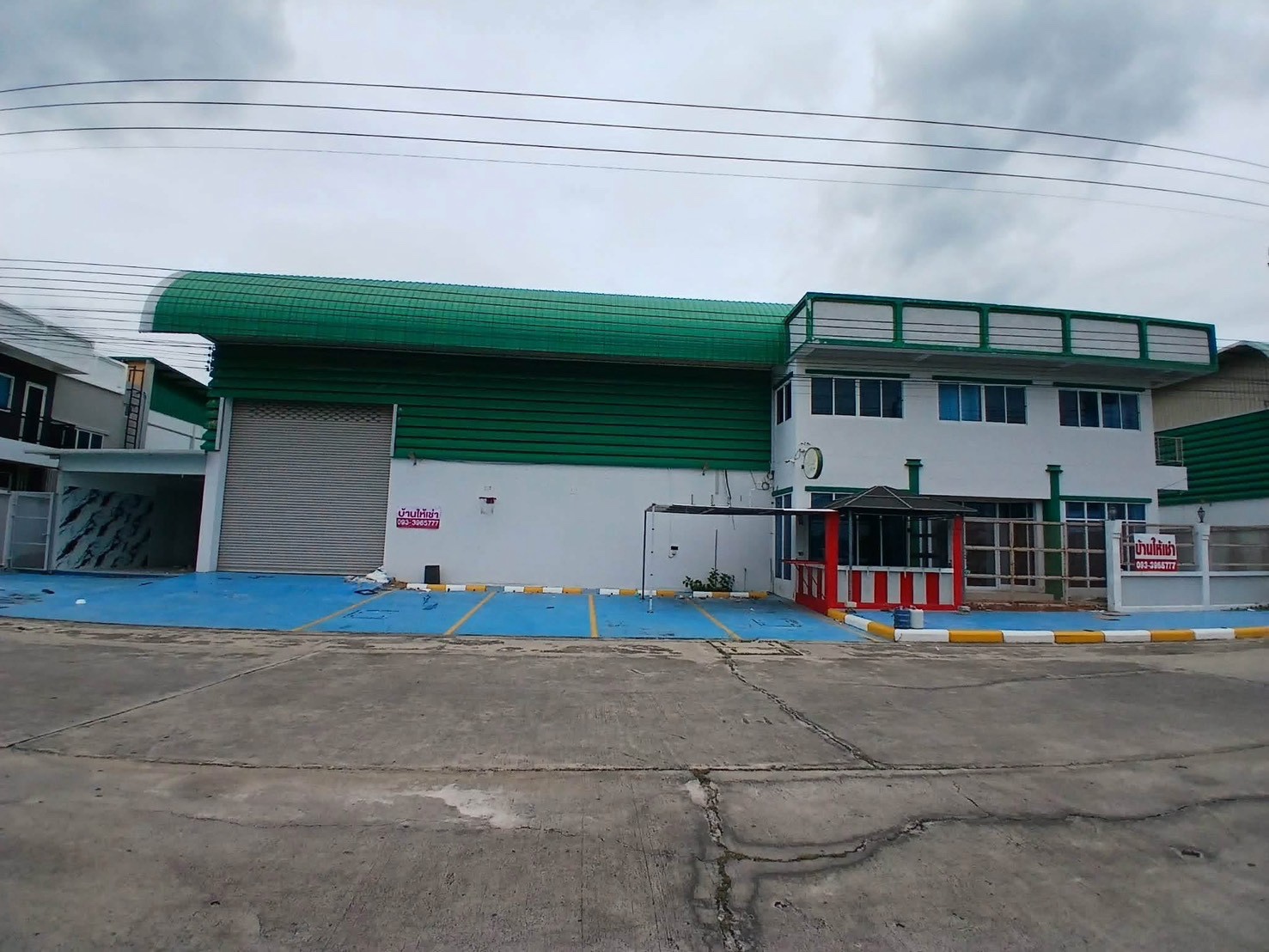 巴吞他尼府 | Eaksin Factory Khlong 11厂房出租 206平方哇 租金70,000泰铢/月
