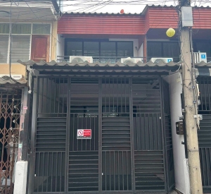 邻铃区 | Rama 9 — Ratchada区域 两栋相连联排别墅出租 3卧 240平米 55,000泰铢/月（可注册公司）