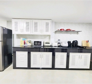 辉煌区 | Huai Khwang — Ratchada地段 独栋别墅出租 5卧 400平米 130,000泰铢/月