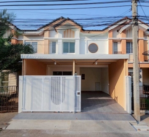 暖武里府 | Baan Phruksa小区 联排别墅出售 4房 95.2平米 249万泰铢