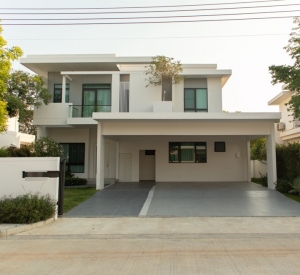 北榄府 | MANTANA Bangna km 15 独栋别墅出租 4卧 250平米 135,000泰铢/月