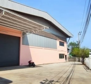 北榄府 |【紫色区】Phraeksa 工厂出租 1,575平米 180,000泰铢/月（可申请工厂许可证）