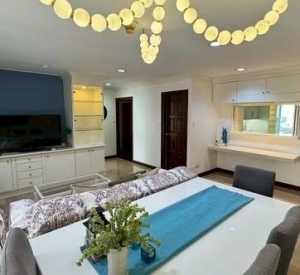 瓦他那区 | Richmond Palace 公寓出租/售 3卧 164平米 出租70,000泰铢/月，出售1800万泰铢