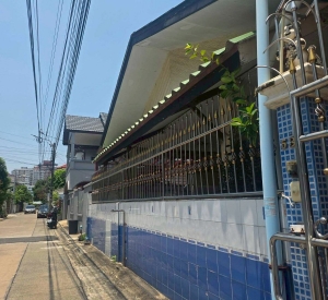 邻铃区 | Meng Jai — Ratchada地段 独栋别墅出租 3卧 240平米 35,000泰铢/月