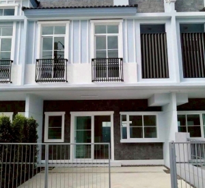 北榄府 | Villaggio 2 Srinakarin-Bangna 联排别墅出租 3卧 122平米 42,000泰铢/月