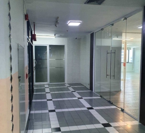 邻铃区 | Ratchada — Rama 9 办公室出租 350平米 每平米600泰铢/月