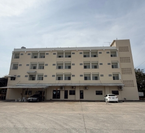 泰国 春武里府是拉差县| 14莱土地及4层办公楼出租 租金300,000泰铢/月