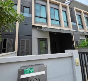 曼谷 邦纳区 | Pleno Sukhumvit–Bangna联排别墅出售/出租 3卧2卫106.5平方米 租金20,000泰铢/月 售价3,590,000泰铢