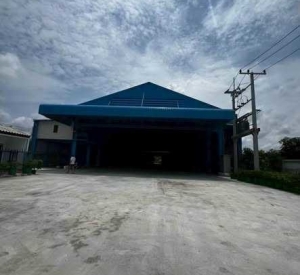 龙仔厝府 | Bang Nam Chuet大型厂房/仓库出租 2,800平方米 租金230,000泰铢/月，粉红色工业区