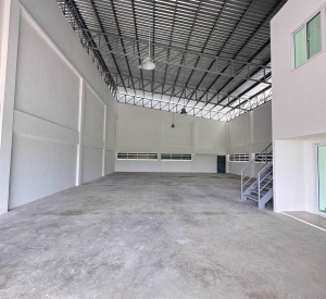 北榄府 邦博县 | 新建仓库/厂房+办公室出租 320平方米 租金50,000泰铢/月