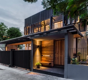 曼谷 空堤区 | Sukhumvit 28独栋别墅出租 250平方米 租金155,000泰铢/月，可办理公司注册，可养宠物