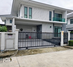 曼谷 拉甲邦区| Perfect Place Sukhumvit 77 Phase 8独栋别墅出租 4卧3卫54平方哇 租金48,000泰铢/月起，可注册公司